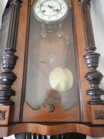 577274-7 Väggur med pendel