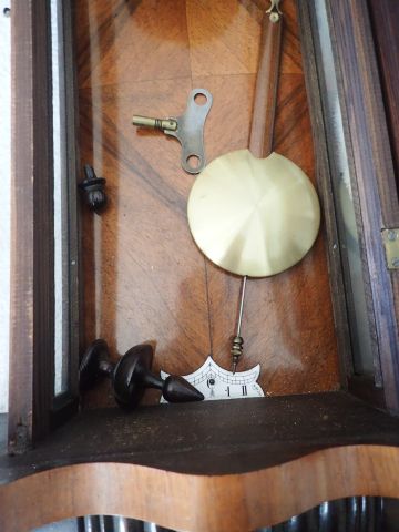 577274-10 Väggur med pendel