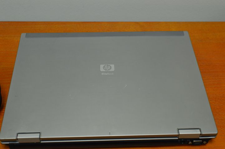 593567-7 Hp Elitebook 8530p laptop NR 17