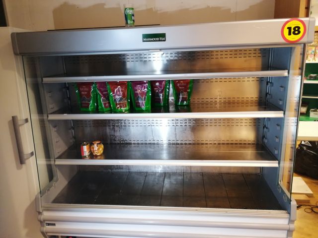 467146-2 Grönsak / exponeringsskyl med jalusi