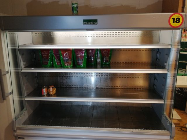 467146-4 Grönsak / exponeringsskyl med jalusi