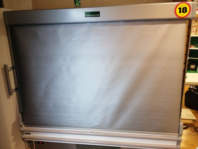 467146-7 Grönsak / exponeringsskyl med jalusi