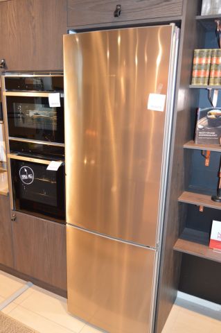 493374-1 Refrigerate / freeze NEFF