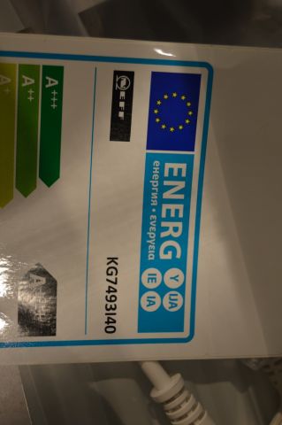 493374-4 Refrigerate / freeze NEFF