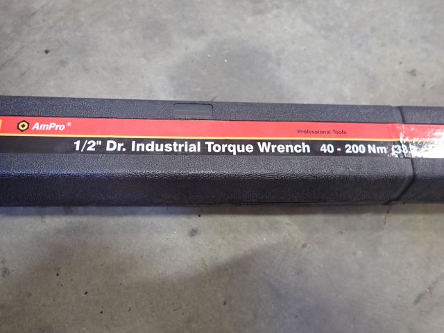 577596-3 Ampro torque wrench 40 - 200NM