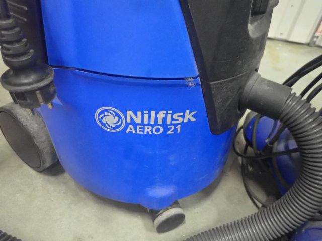 577598-3 2nd Nilfisk rough vacuum cleaner