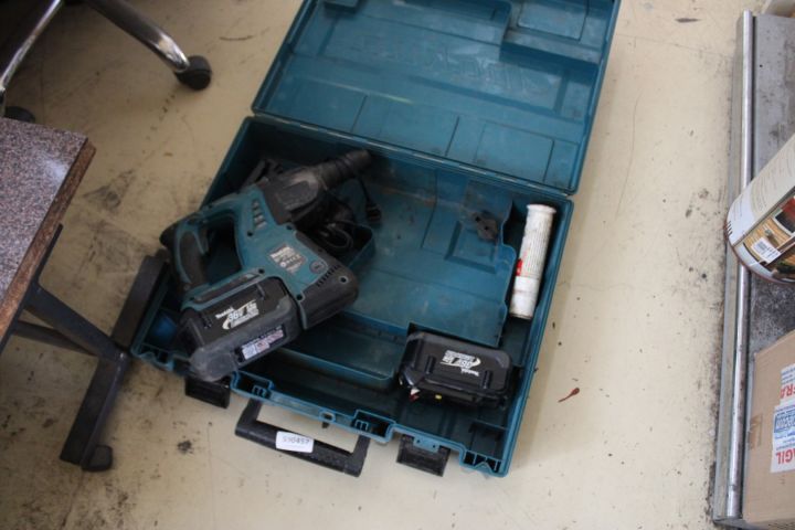 590457-1 Combi hammer, Makita BHR261T