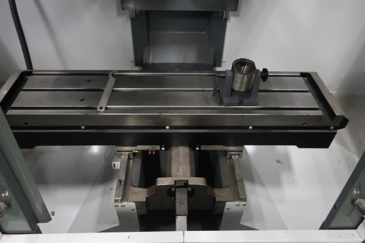 594753-5 CNC milling machine HAAS TM1P