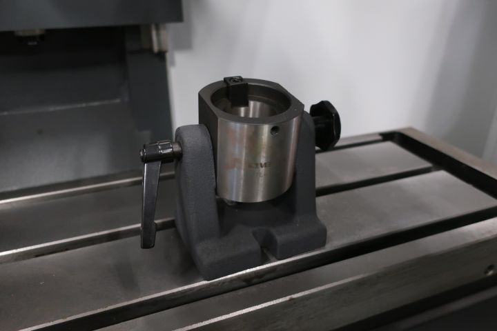 594753-10 CNC milling machine HAAS TM1P