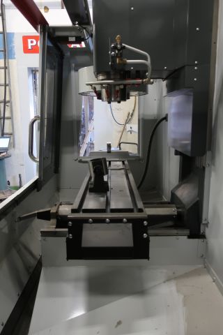 594753-14 CNC milling machine HAAS TM1P