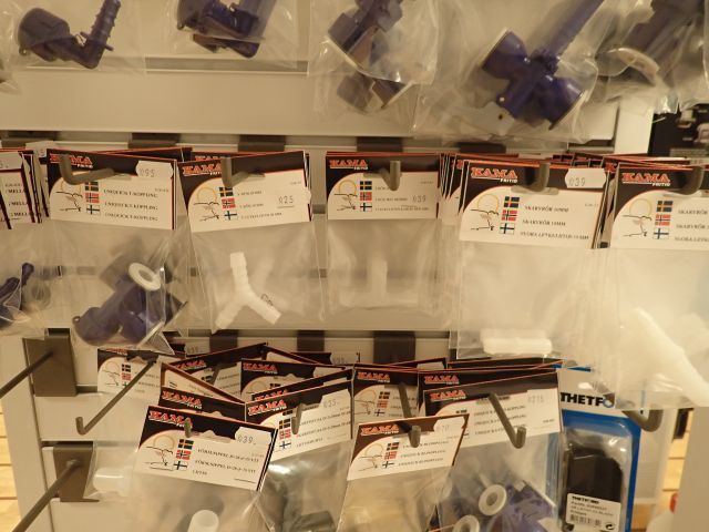 577670-4 Large lot with water and drainage details for caravan / motorhome