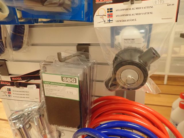 577670-13 Large lot with water and drainage details for caravan / motorhome