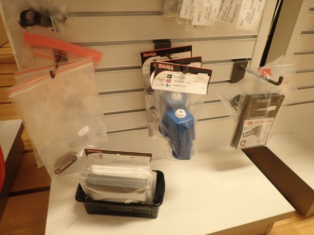 577670-17 Large lot with water and drainage details for caravan / motorhome