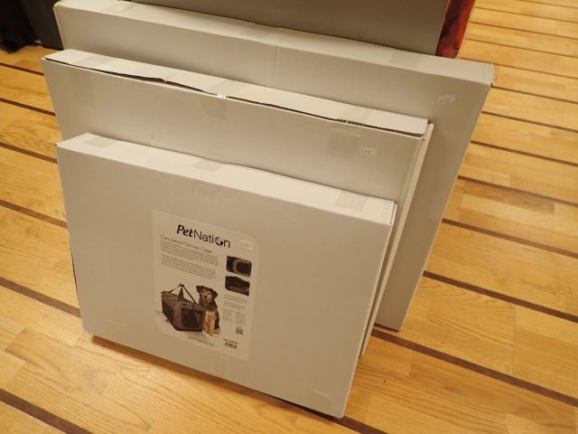 577692-3 Large lot with dog products etc.