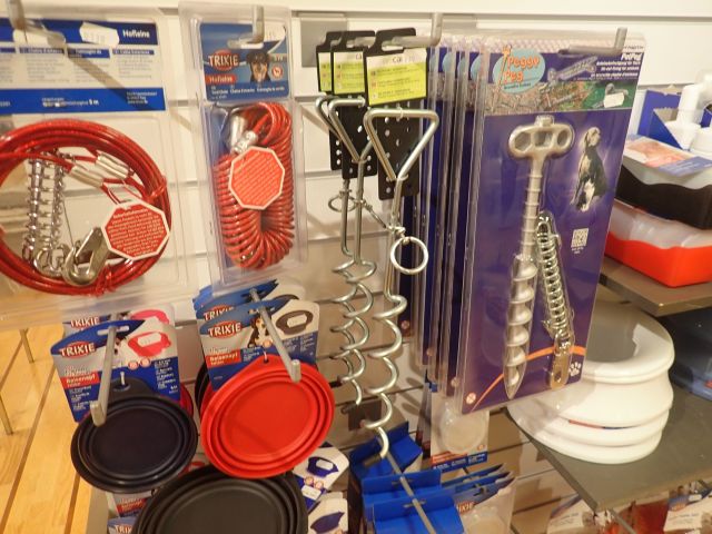 577692-11 Large lot with dog products etc.