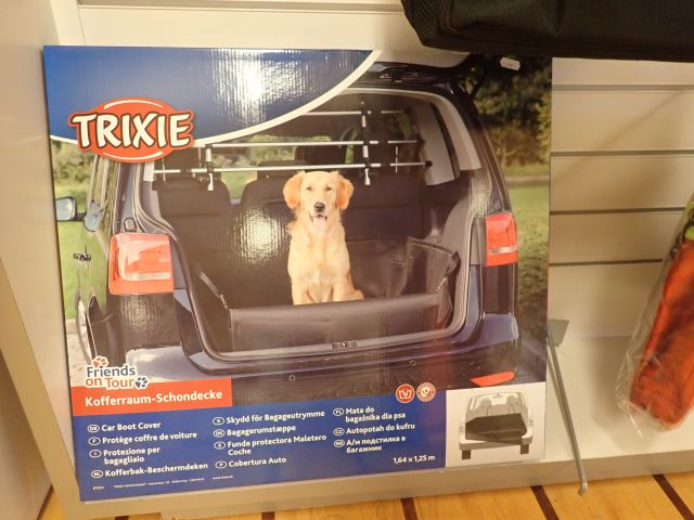 577692-25 Large lot with dog products etc.