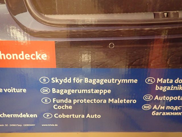 577692-26 Large lot with dog products etc.