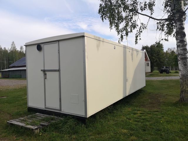 519579-4 Barracks on switchboard