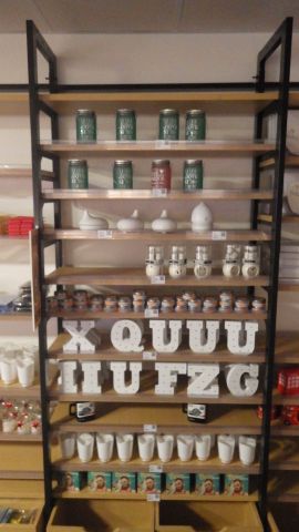 505728-1 Muggar/bokstäver m.m.