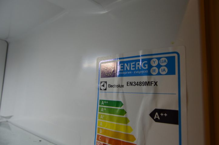 493440-3 Refrigerate / freeze Electrolux