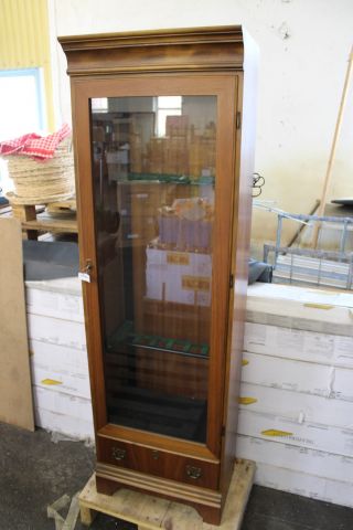 589056-1 Coat of arms, 6 compartments