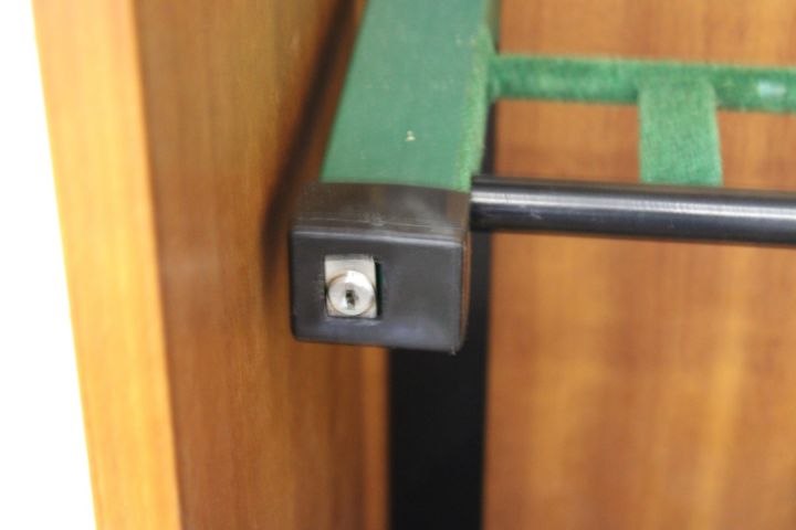 589056-6 Coat of arms, 6 compartments