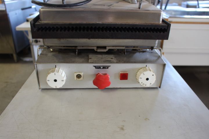 589104-9 Clamp grill, Turmix 246 (4000W)