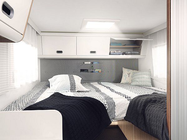 596631-6 NEW Motorhome Sun living S 65 SL Automatic -18 RBL943