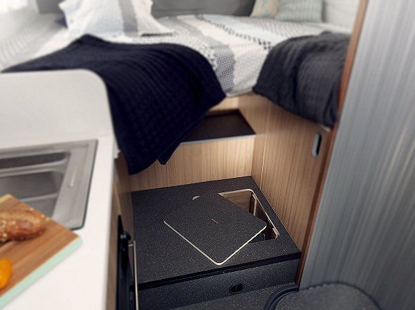 596631-8 NEW Motorhome Sun living S 65 SL Automatic -18 RBL943