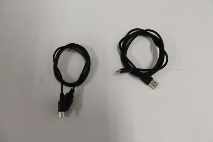 550096-4 Sony Playstation PS4 with controls and games