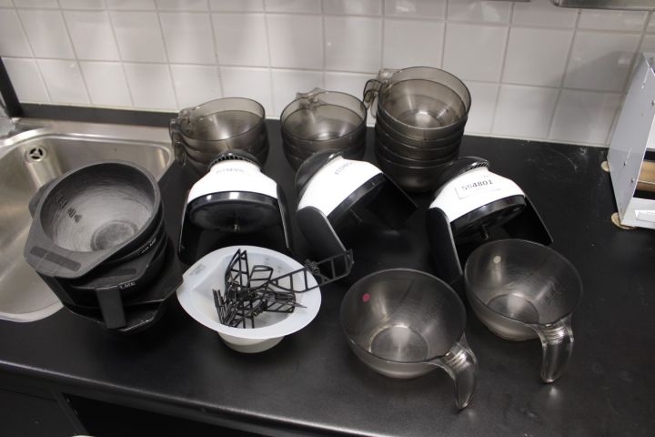 594801-1 Hårfärgsblandare 3st Ecoheads med ca 15st färgskålar