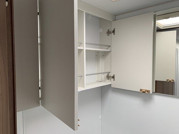 596624-24 Husbil Sun Living S 75 SC 150hk -18 RNY649