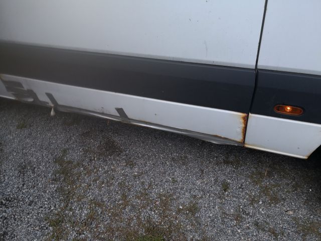 596936-12 MERCEDES-BENZ 318 CDI -07