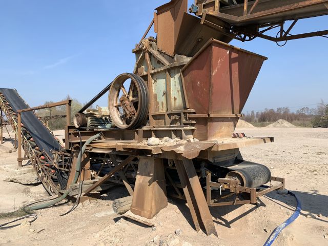 596938-1 Jaw crusher Kue Ken (key) + 1 conveyor belt