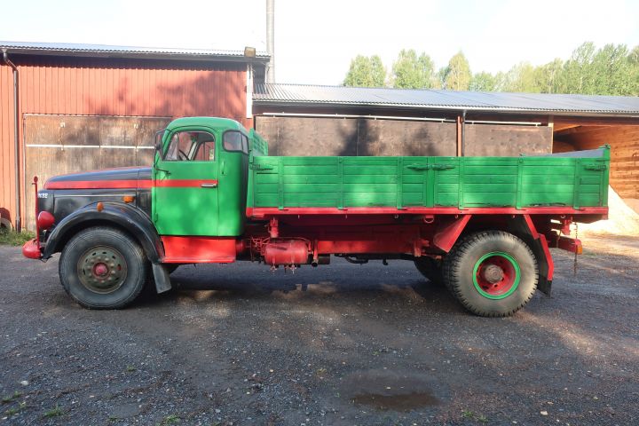 580582-2 Truck, Volvo N88 -73