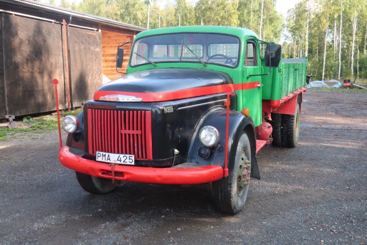 580582-4 Truck, Volvo N88 -73