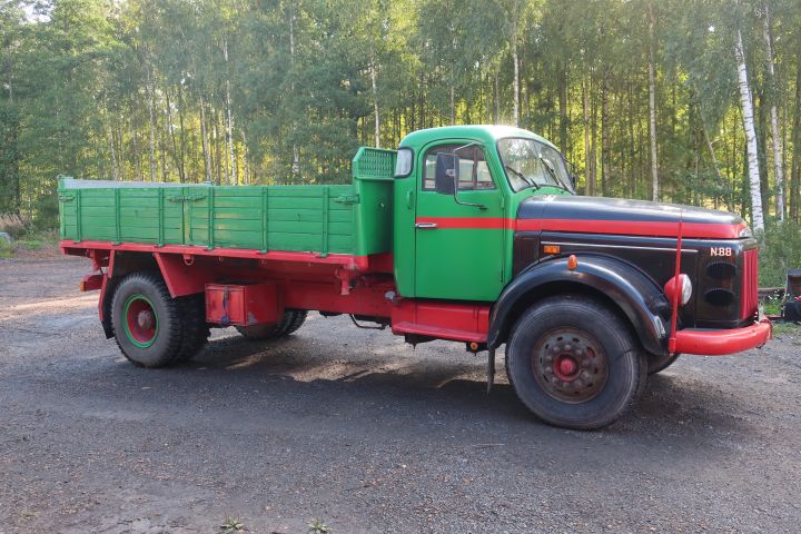 580582-1 Truck, Volvo N88 -73