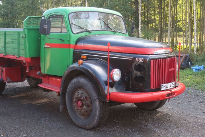580582-8 Truck, Volvo N88 -73