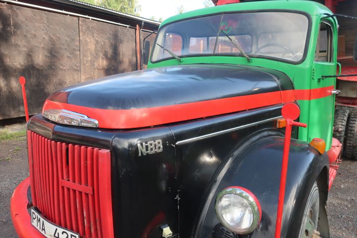 580582-57 Truck, Volvo N88 -73