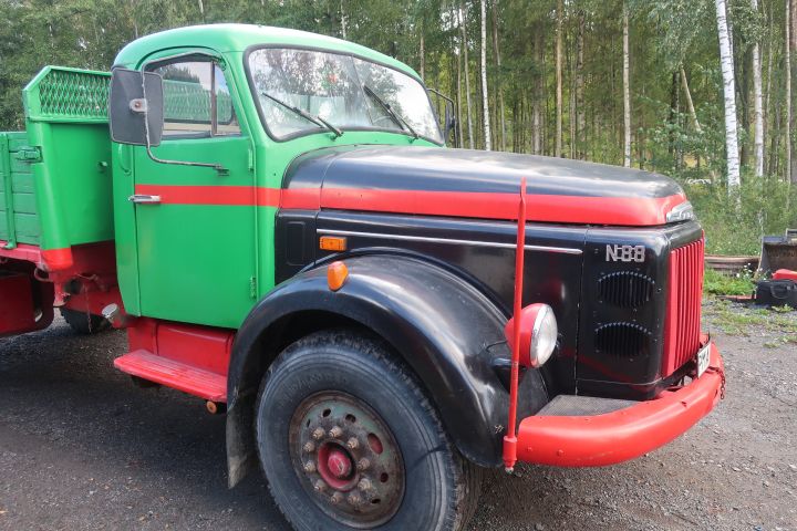 580582-73 Truck, Volvo N88 -73