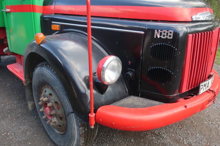 580582-74 Truck, Volvo N88 -73