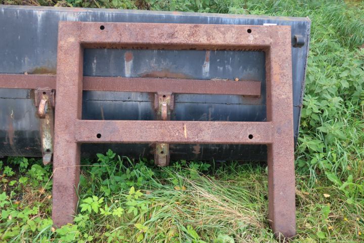 580582-83 Truck, Volvo N88 -73