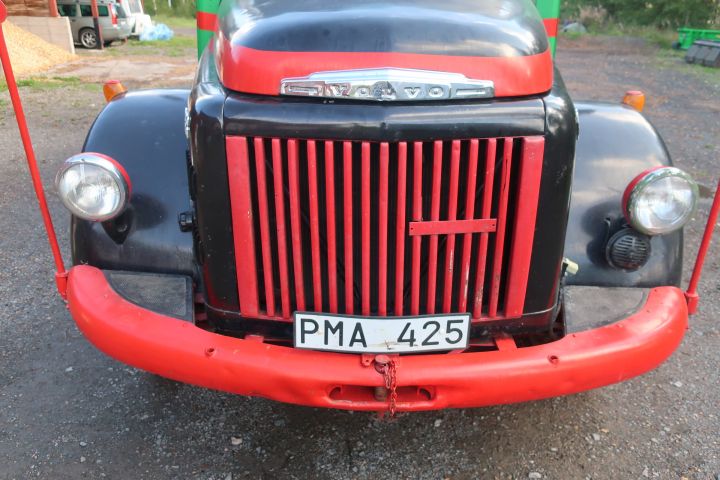 580582-85 Truck, Volvo N88 -73