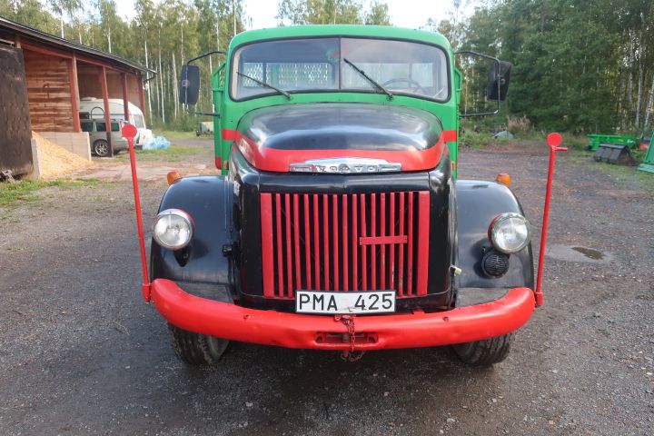 580582-86 Truck, Volvo N88 -73