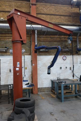 580825-11 Pillar crane Demag 500kg