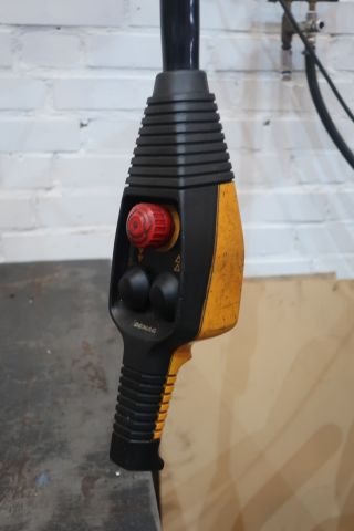 580825-9 Pillar crane Demag 500kg