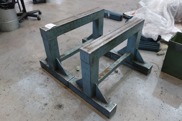 580836-1 Bockar i metall, 2st