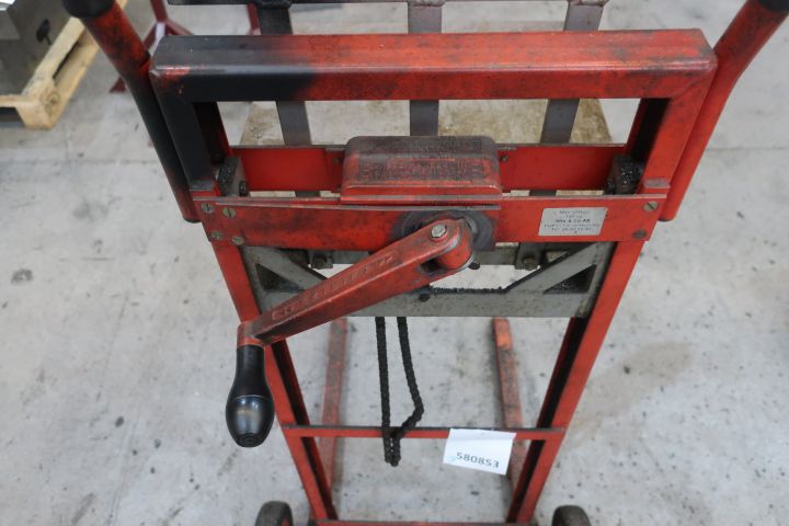 580853-4 Pirra med lyft