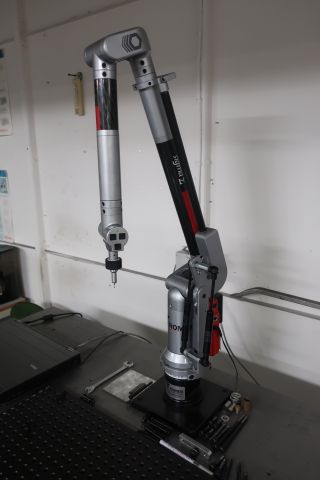 580896-3 Measuring arm on table, ROMER SIGMA 2018