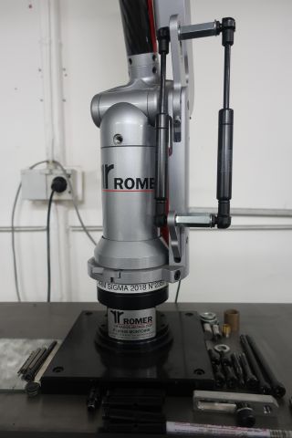 580896-5 Measuring arm on table, ROMER SIGMA 2018